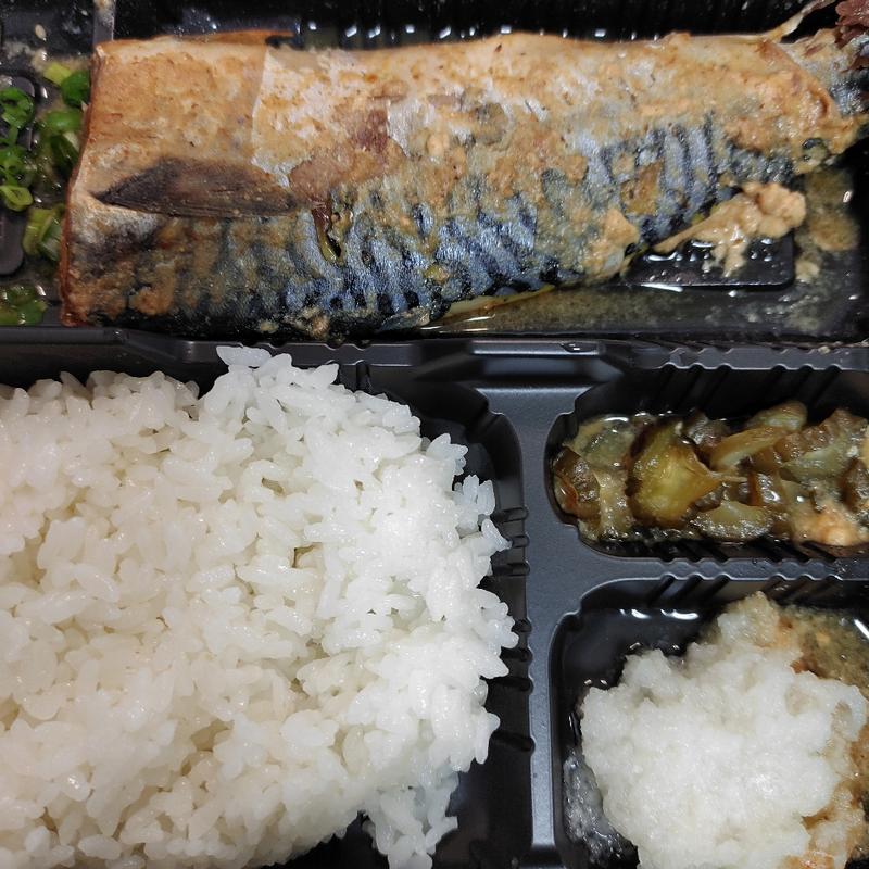 サバ味噌煮定食(炭火焼干物定食 しんぱち食堂 明治通り店)