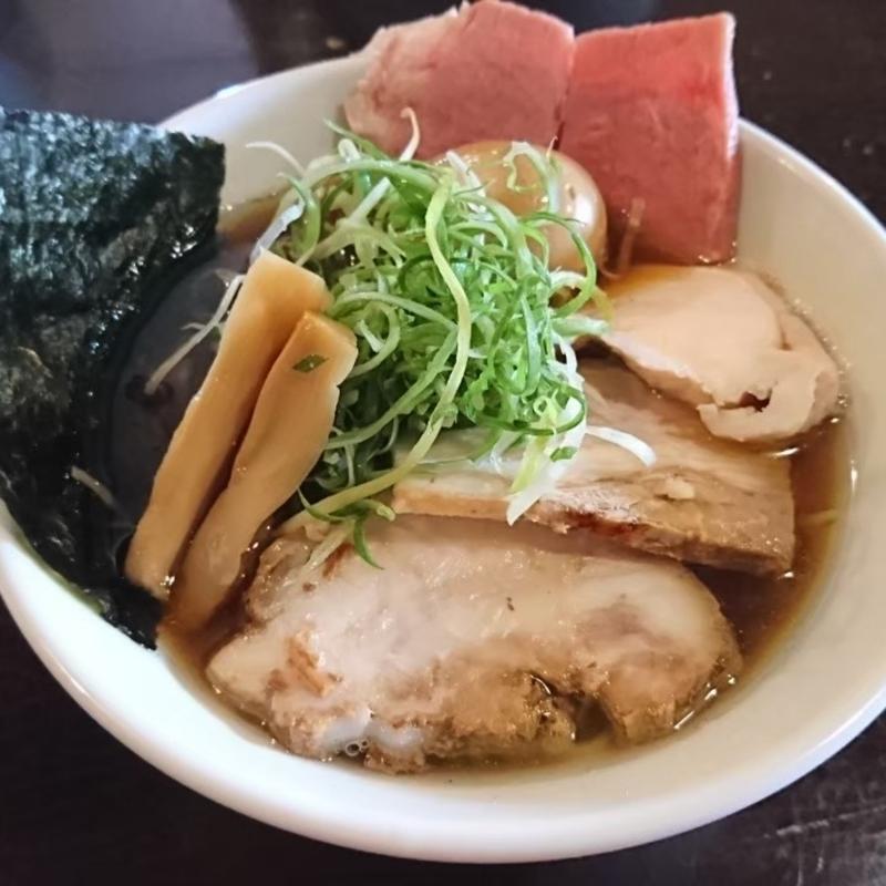 ぜんぶのせらーめん醤油(らーめんダイニング 庵 )