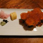 巻き寿司いくらのせ(海鮮料理赤坂)