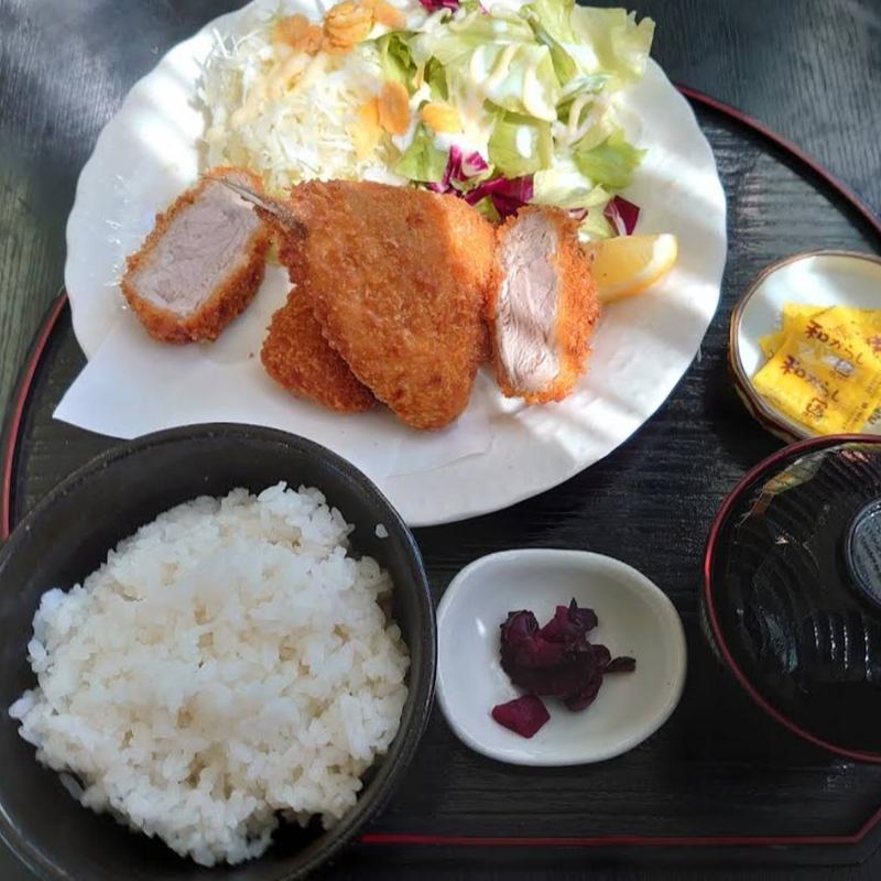 ミックスフライ定食(食道 やま輝)