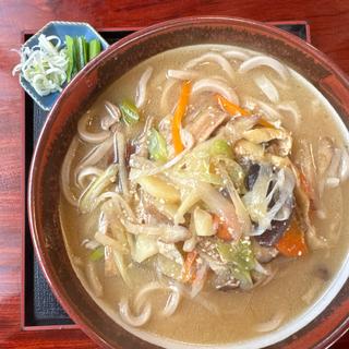 味噌煮込みうどん