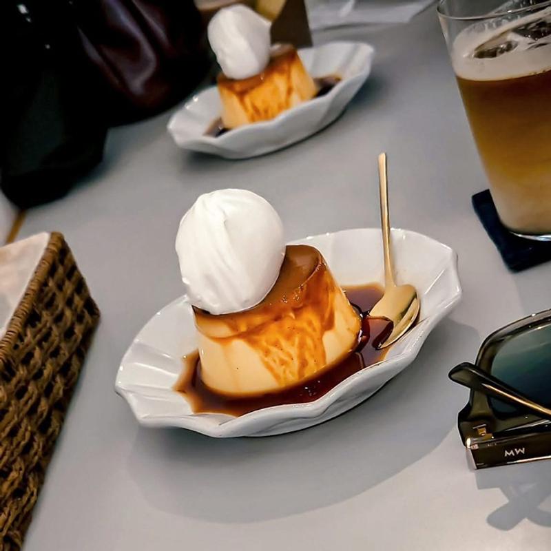 硬めのプリン ほろ苦カラメル(サングラスとカフェ mito)