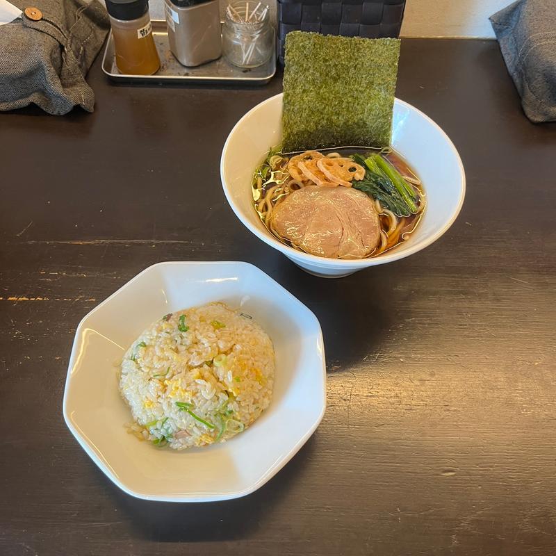 濃い醤油ラーメン(限定)(博多とんこつ 豚の足跡)