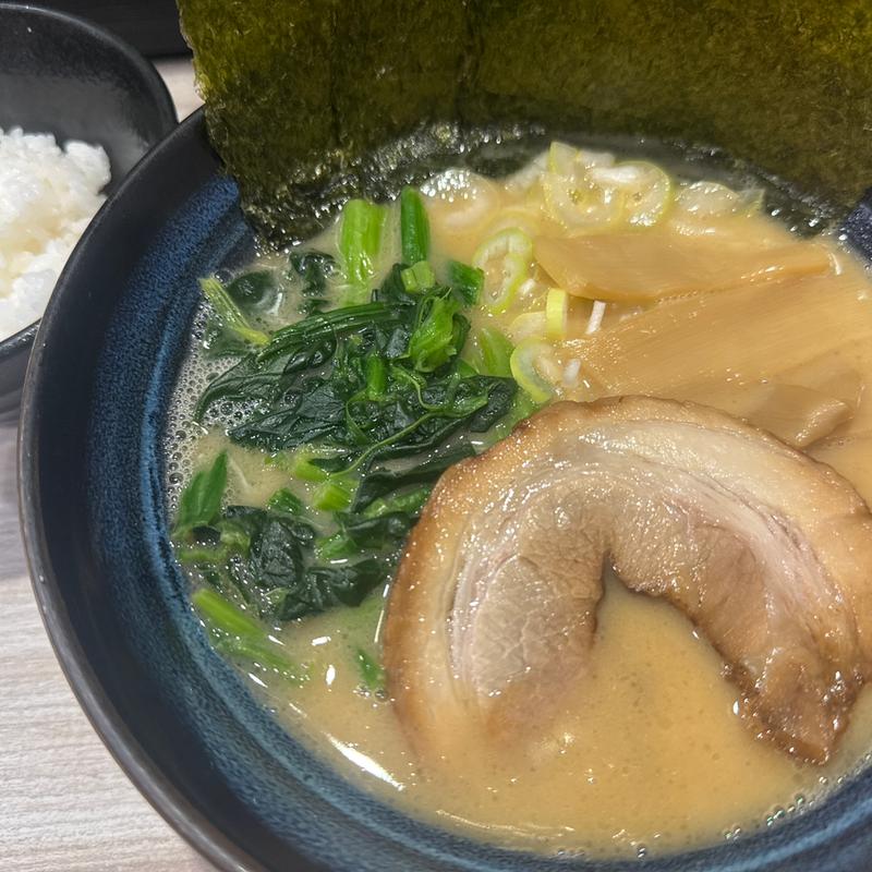 醤油豚骨ラーメン(金壱家)