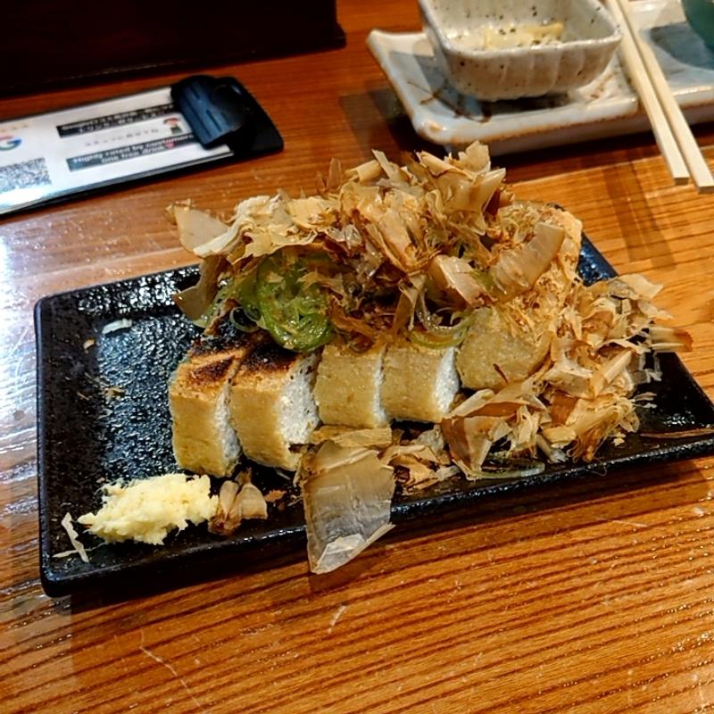 越後名産栃尾油揚げ(炉端焼き居酒屋湯沢食堂だるま)