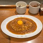 カレー 生卵