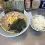 味噌チャーシュー3枚　わかめ　半ライス