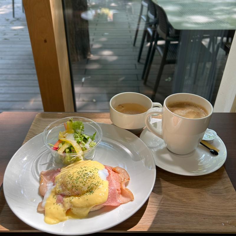 エッグベネディクトモーニング(カフェdeごはん)