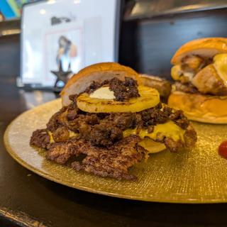ベーコンジャムスマッシュチーズバーガー