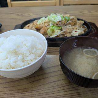 特製みそダレ定食(ホルモン食堂)
