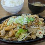 特製みそダレ定食(ホルモン食堂)