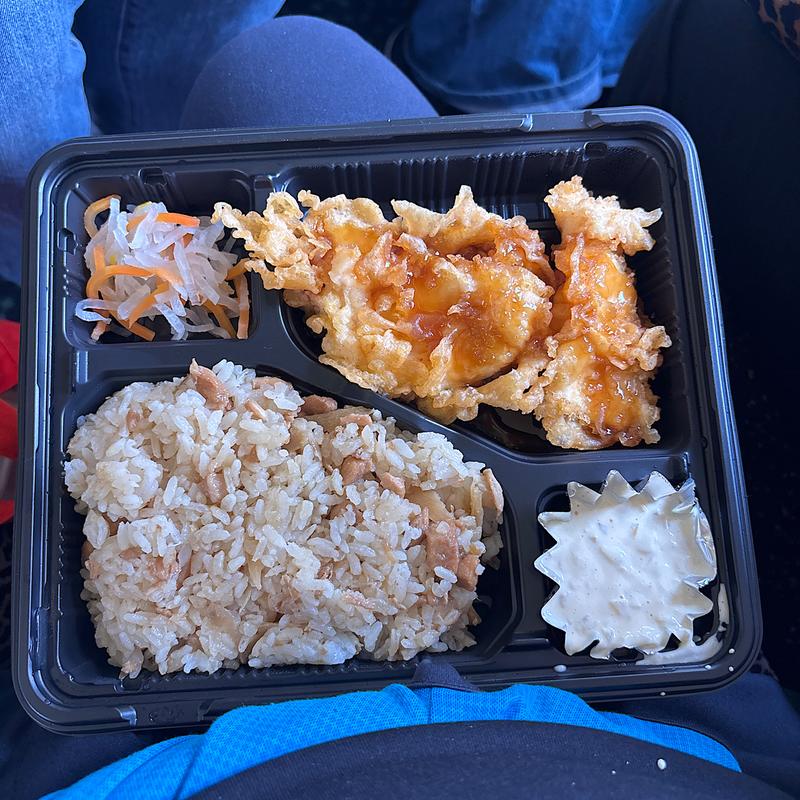 チキン南蛮弁当　鶏五目めし変更(ポッポおじさんの大分からあげ 小倉駅店)