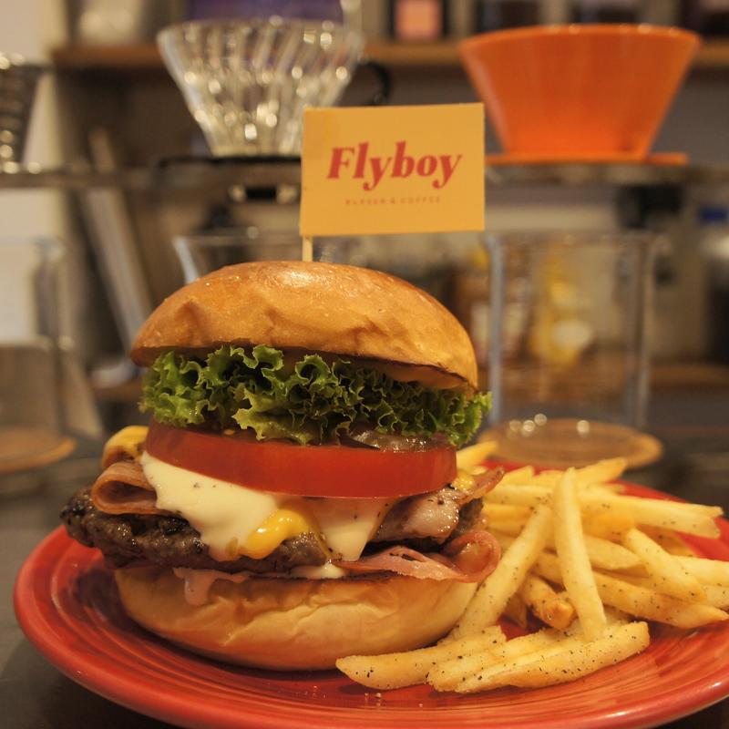 ベーコンチーズバーガー(FLY BOY BURGER & COFFEE)