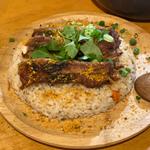 ラム肉の炊き込みご飯ポロ