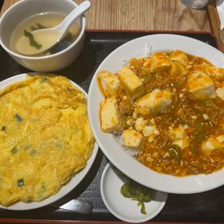 麻婆豆腐丼：ニラ玉