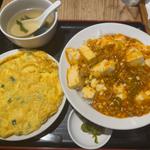 麻婆豆腐丼：ニラ玉