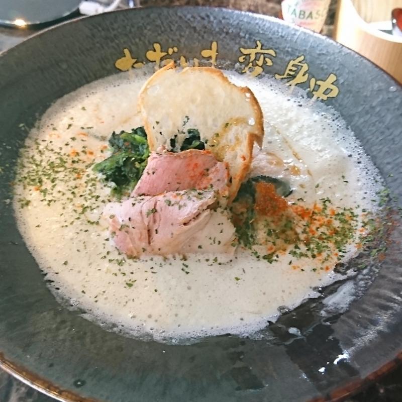 牡蠣ラーメン(鯛×豆乳)(ただいま変身中)