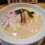 鶏白湯soba トリュフ仕立て(塩)＋紫たまねぎ(銀座 篝(かがり)鎌倉店)