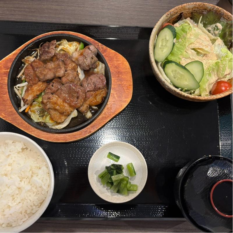 鉄板ジンギスカン定食(居酒屋 鮮炙 上野御徒町店)