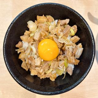 ネギ玉海老辣油肉飯