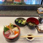 ランチちらし鮨+芽ねぎ握り(新富鮨)