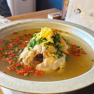 参鶏湯(韓国食堂入ル  ゴショミナミ)