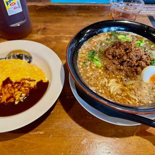 赤担々麺オムライスセット