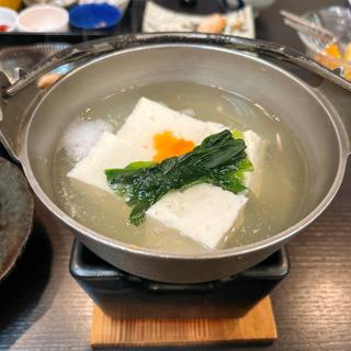 嬉野温泉水で作った湯豆腐(華の雫 )