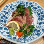 まぐろホホ肉刺身(超速鮮魚寿司 羽田市場 博多駅地下街店)