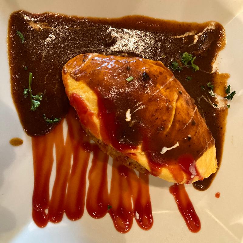 オムライス　ハーフ&ハーフ(コーヒーハウス純)