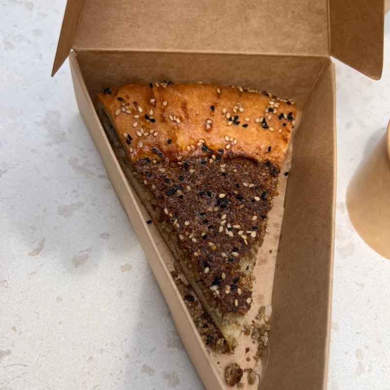 エイシュ・ベル・ラハム (サウジアラビア パビリオン)