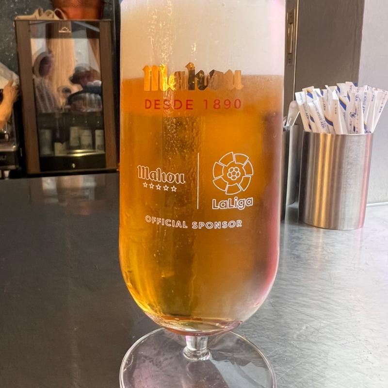 cerveza "Mahou" スペイン産生ビール”マオウ(スペインパビリオンレストラン)