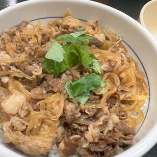 とろたま牛すき丼
