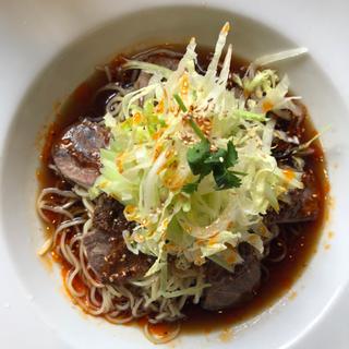 麻辣牛腱冷面