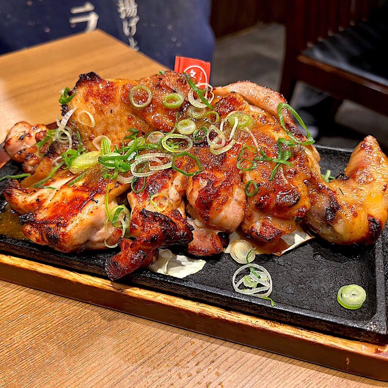 清流若どり 骨付モモ一本グローブ焼き ガーリック(ミライザカ 仙台駅西口プレイビル店)