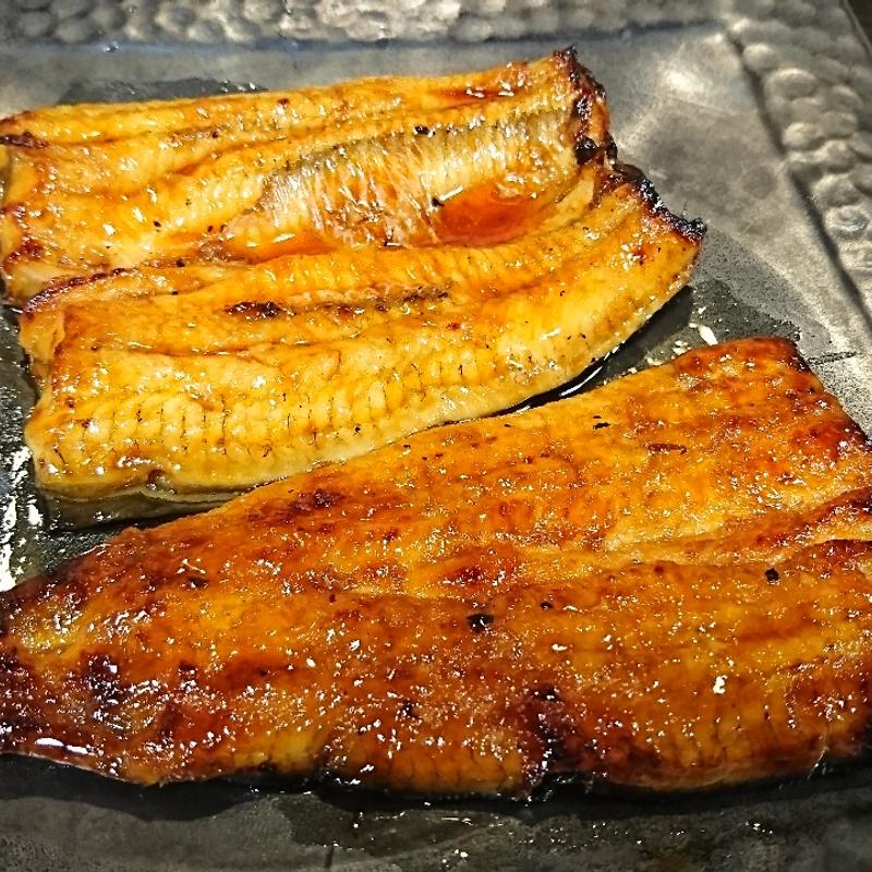 うなぎ蒲焼(お食事処源氏)