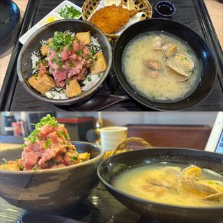 まぐろ丼・あさり汁・あじフライ(回転寿司 沼津すし之助 青葉台店)