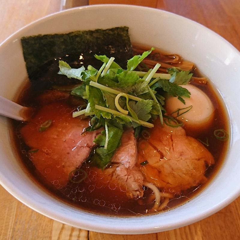 特製正油ラーメン(湖麺屋 リールカフェ （Reel Cafe）)