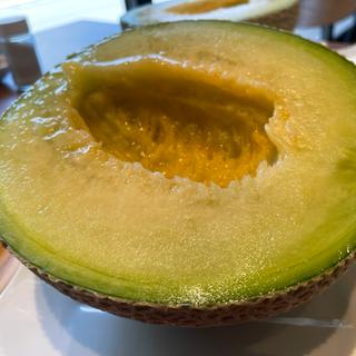 メロン半玉(日研農園 N`cafe)