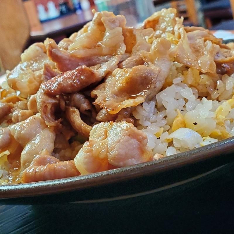 肉肉チャーハン(中華市場 炒)