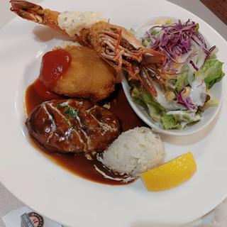 Aランチ  ハンバーグ、海老フライ、クリームコロッケ