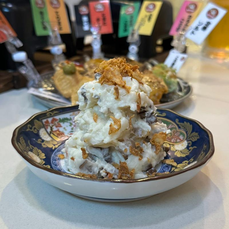 いぶりがっこのカリカリポテサラ(手羽ヤロウ 栄錦本店)