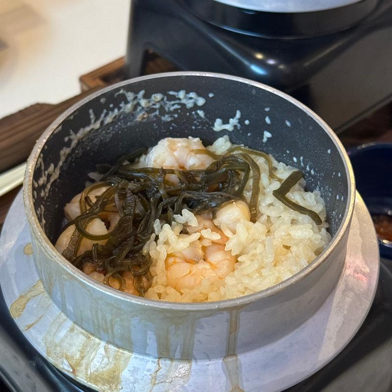 鶏出汁えび釜飯(手羽ヤロウ 栄錦本店)