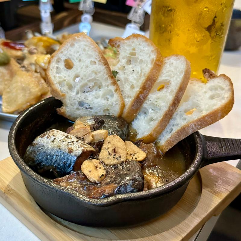 サバ味噌アヒージョ(手羽ヤロウ 栄錦本店)