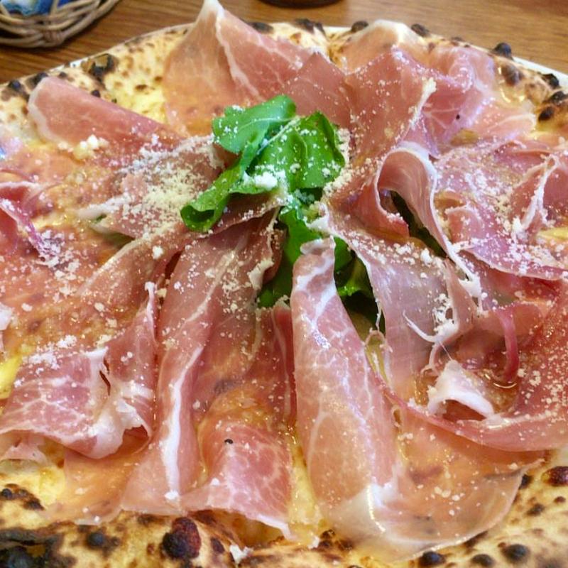 ハモンみなかみとルッコラのピッツァ(ラ·ビエール)