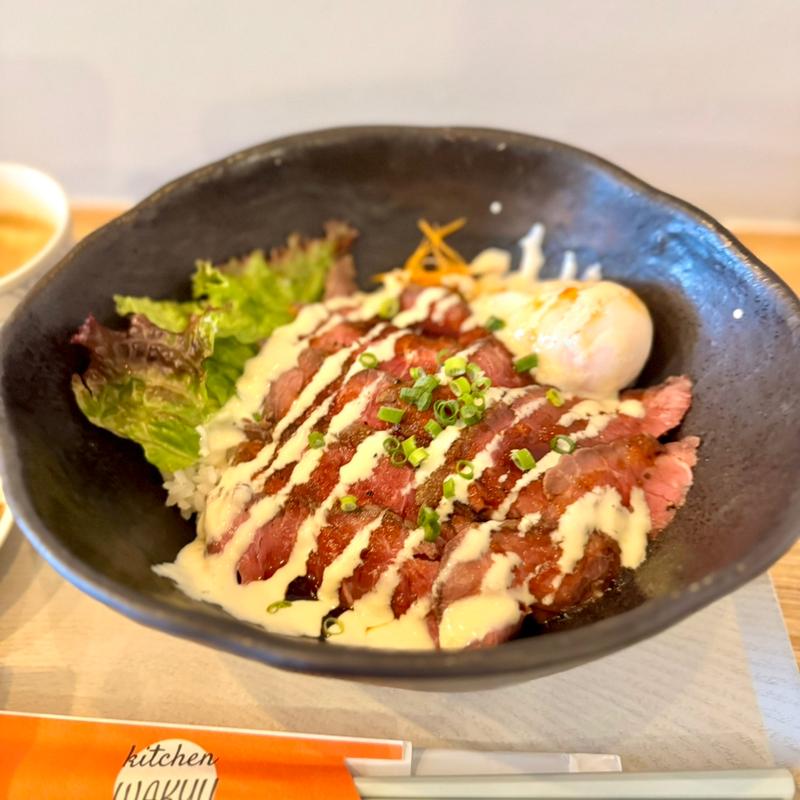 ローストビーフ丼(キッチン 和久)