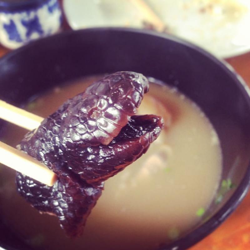 イラブー汁(味処まるなが )