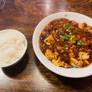 マーボー豆腐麺（刀削麺・ごはん付き）(劉 チャイナダイニング)