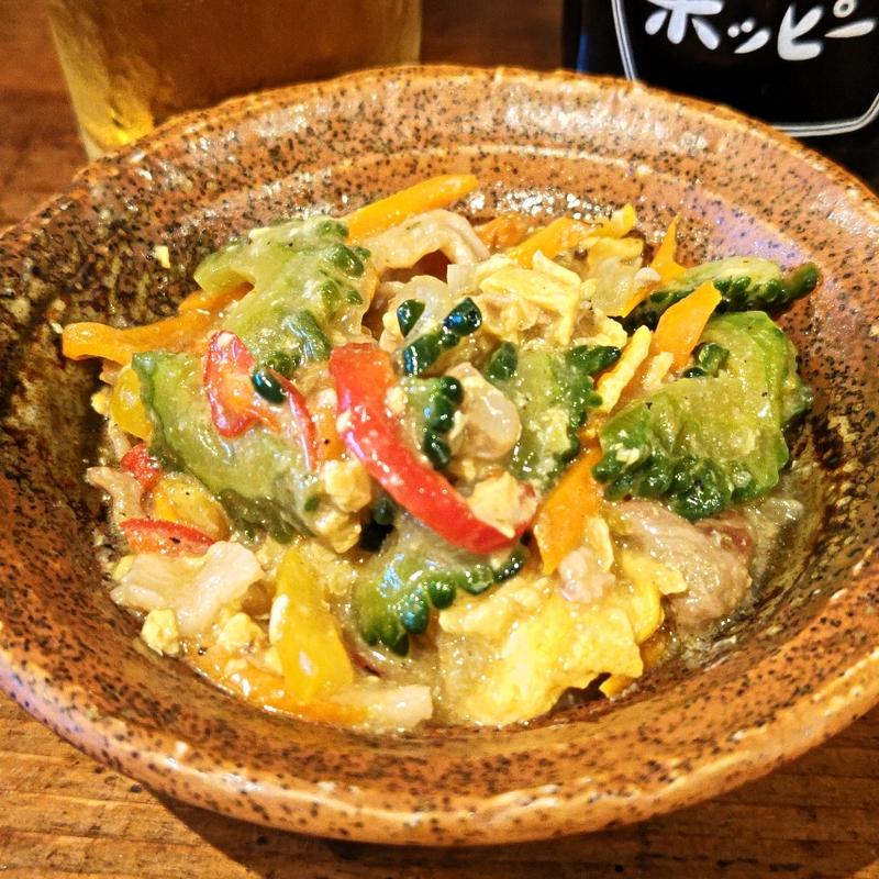 豚肉とゴーヤ・パプリカのオイスター炒め(イザカヤ 山角)