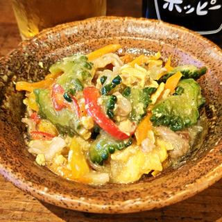 豚肉とゴーヤ・パプリカのオイスター炒め(イザカヤ 山角)